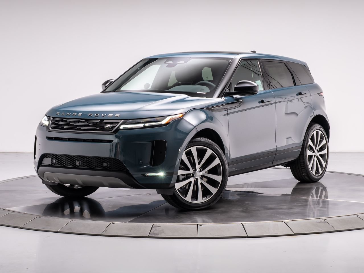 2026 Land Rover Range Rover Evoque