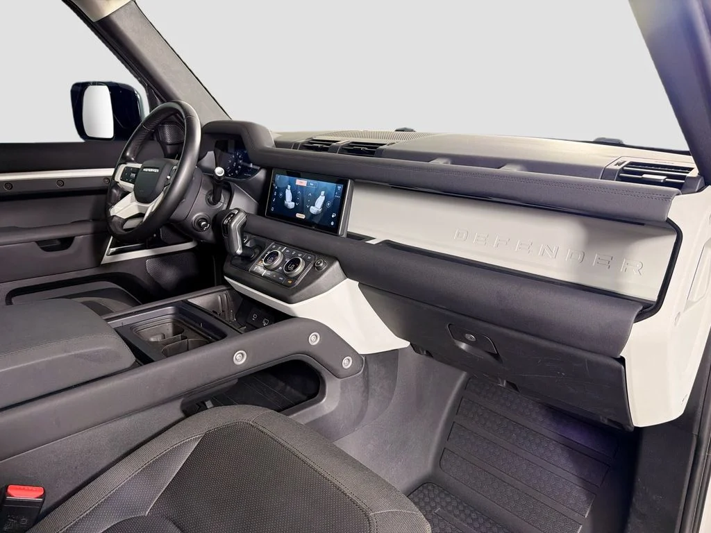 Used 2020 Fuji White Land Rover SE image 32