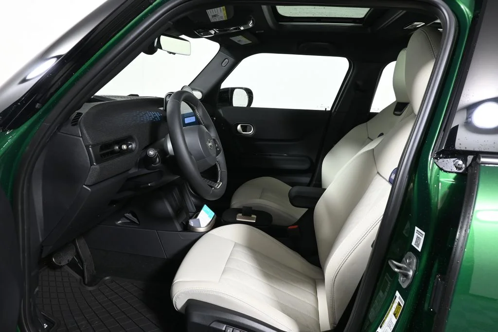 New 2027 Green MINI Cooper S image 3