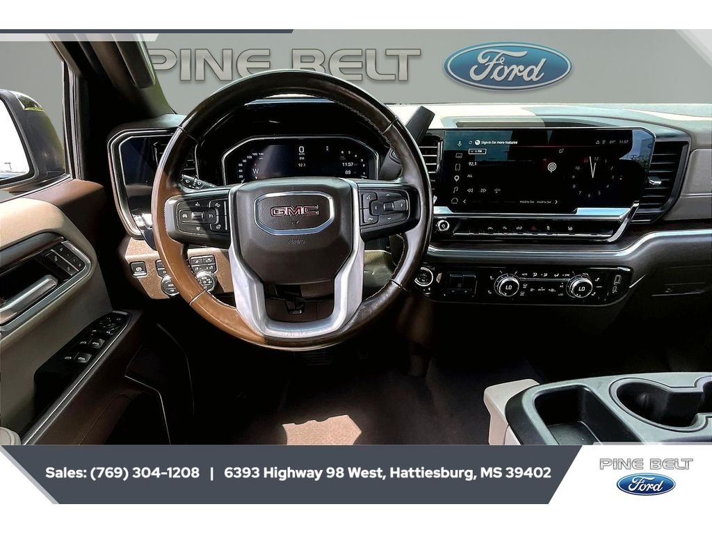 Used 2025 Onyx Black GMC SLT image 5