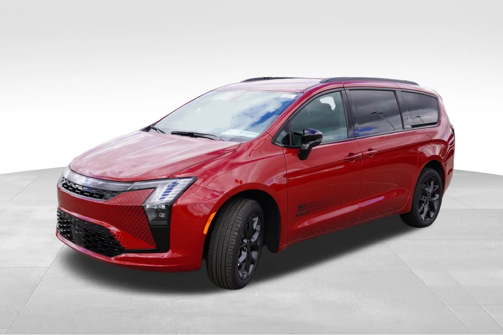 New 2027 Red Hot Pearl-Coat Paint Chrysler Select image 7