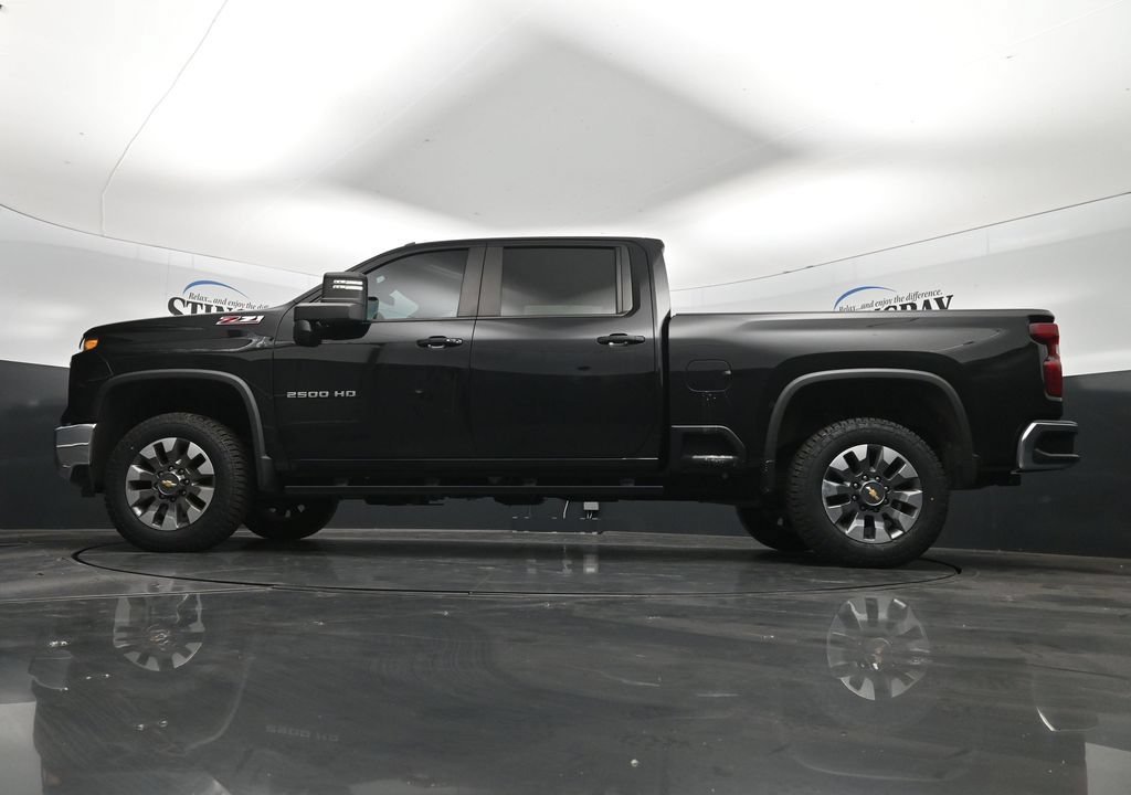 Used 2024 Black Chevrolet LT image 29