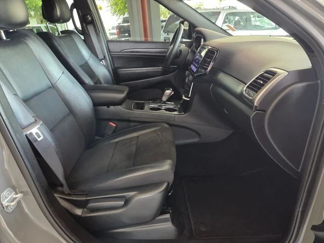 Certified Used 2020 Gray Jeep Altitude image 13