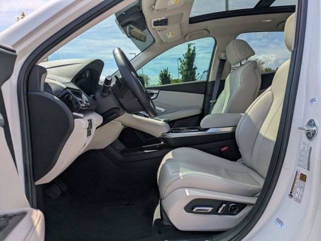 Used 2025 White Acura w/Technology Package image 15