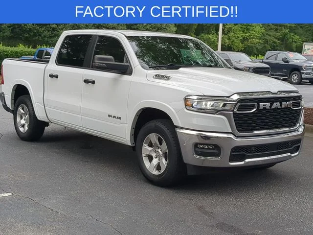 Used 2025 White Ram Big Horn/Lone Star image 7