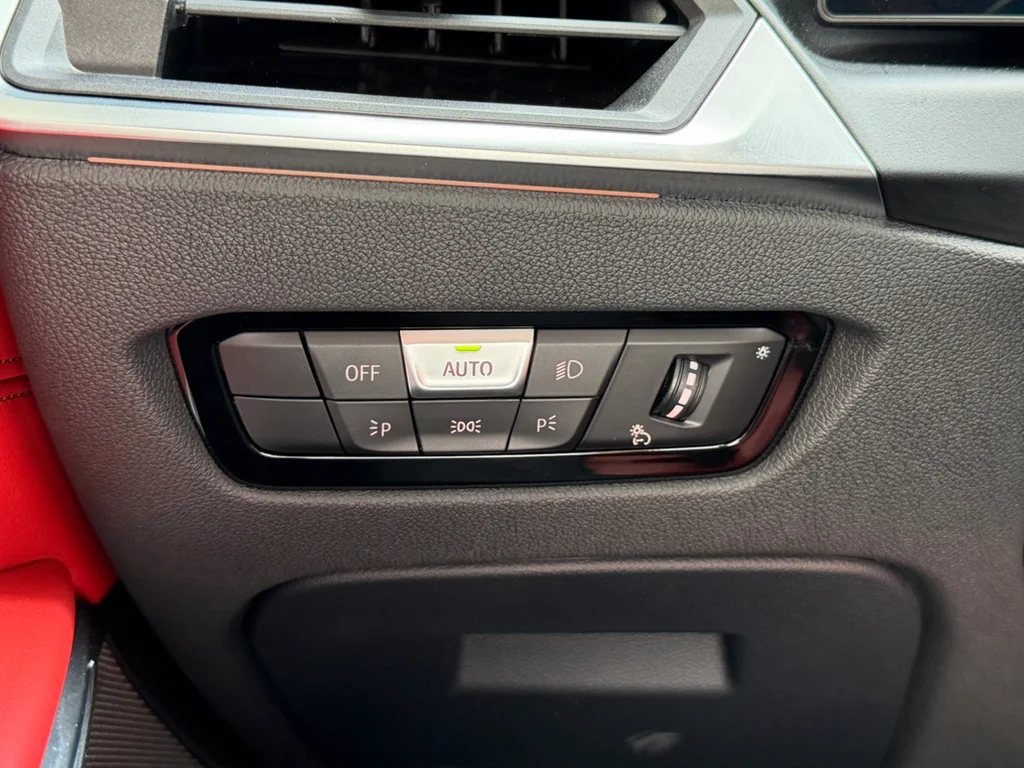 Used 2024 Brooklyn Grey Metallic BMW  image 22