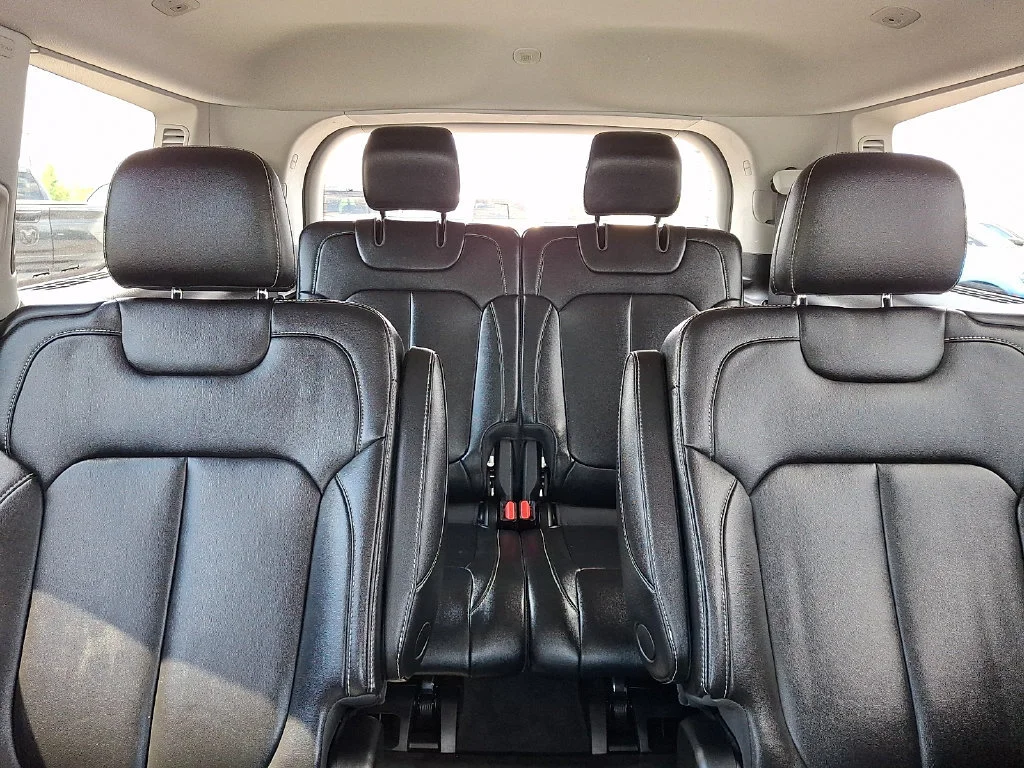 Used 2023 Bright White Clearcoat Jeep Limited image 20