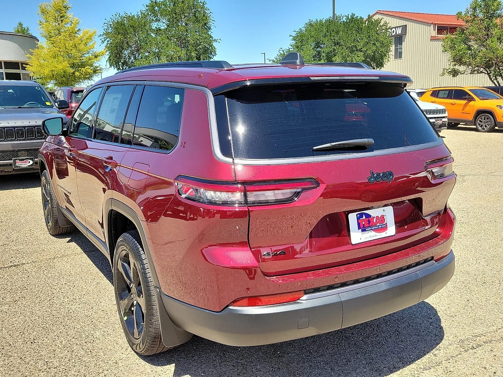 New 2026 Velvet Red Pearlcoat Jeep L LIMITED 4X4 image 3