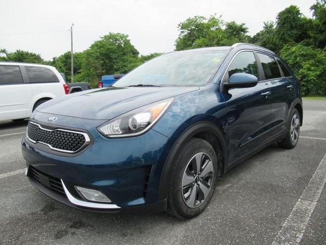 Used 2019  Kia LX image 2