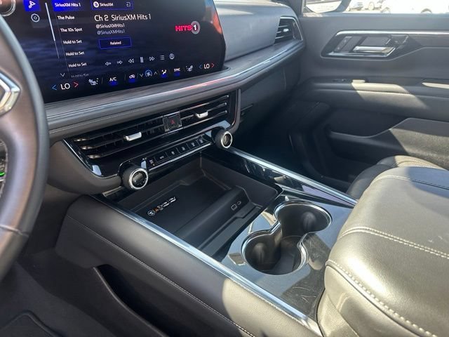 2025 Chevrolet Suburban Z71 - Photo 25
