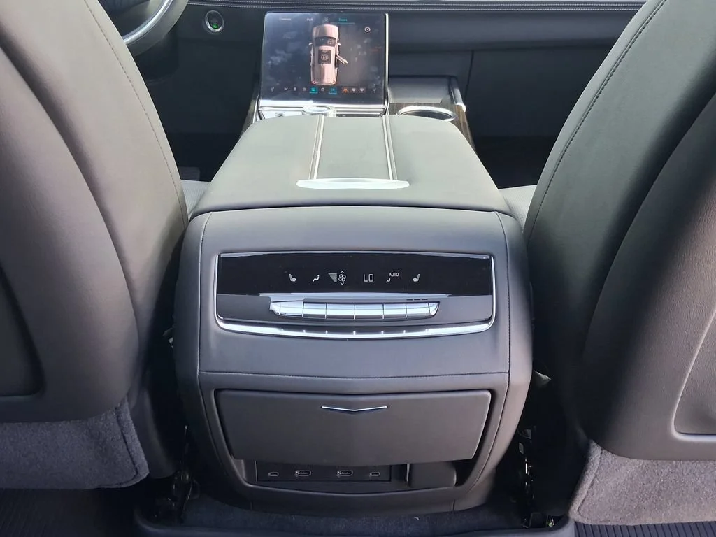 2026 Cadillac Escalade Luxury - Photo 28