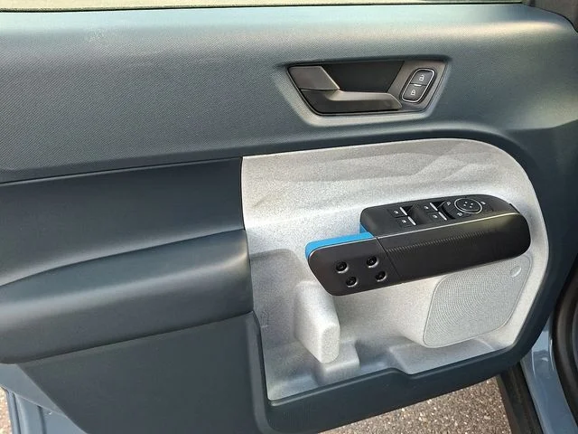 New 2026 Azure Gray Metallic Tri-Coat Ford XLT image 8