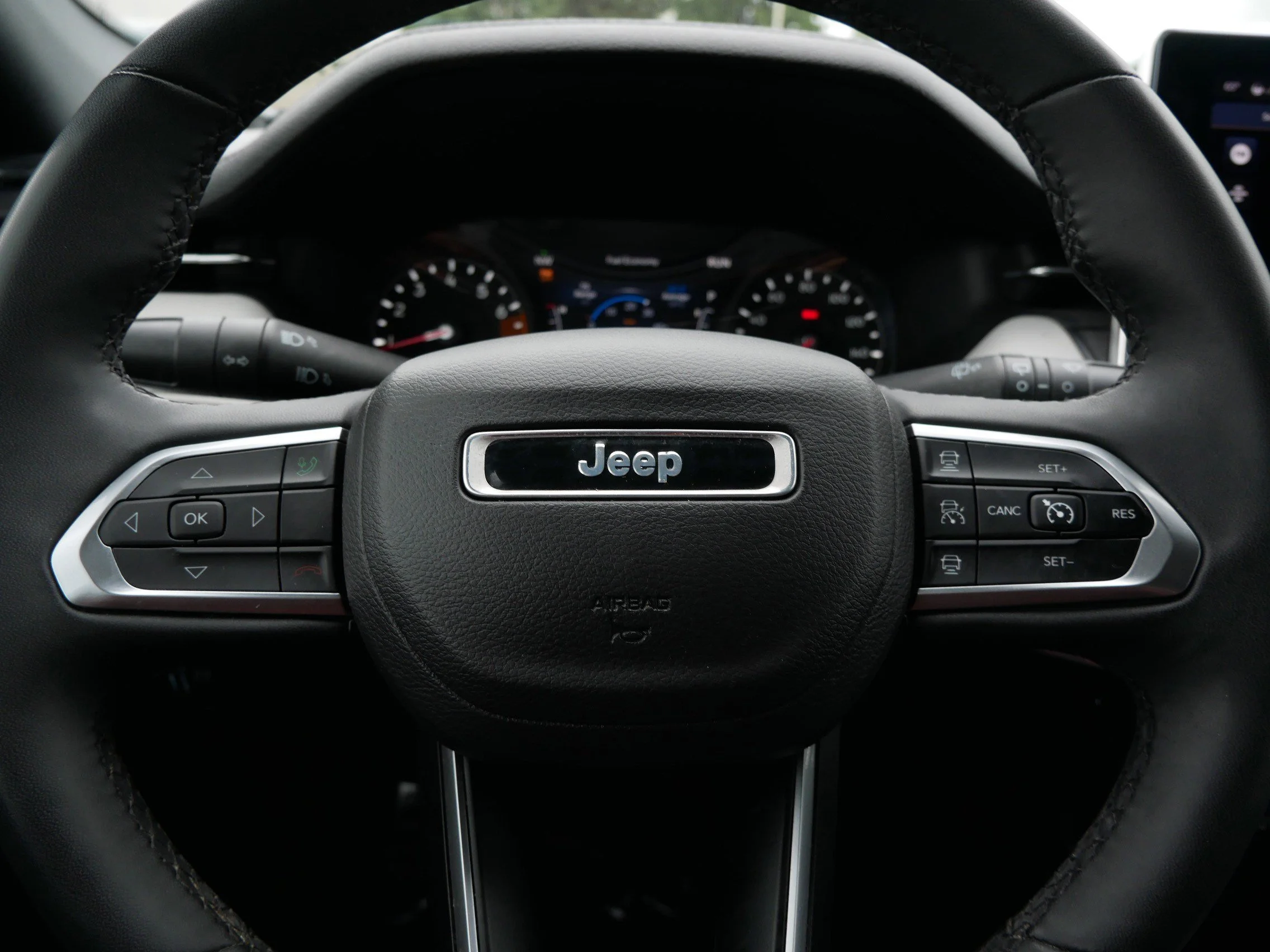 Certified Used 2024 Hydro Blue Pearlcoat Jeep Limited image 25