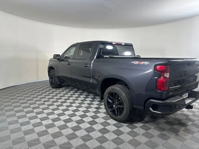 Used 2022 Dark Ash Metallic Chevrolet Custom image 4