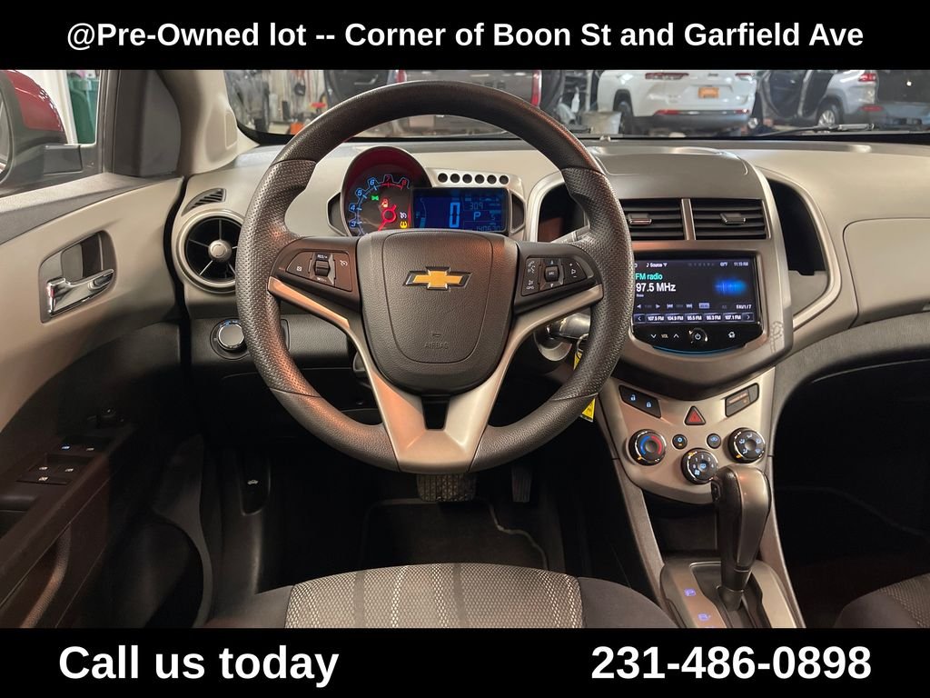 Used 2013 Red Chevrolet LT image 17