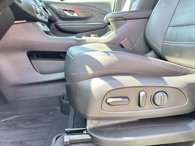 Used 2023 Sterling Metallic GMC Denali image 32