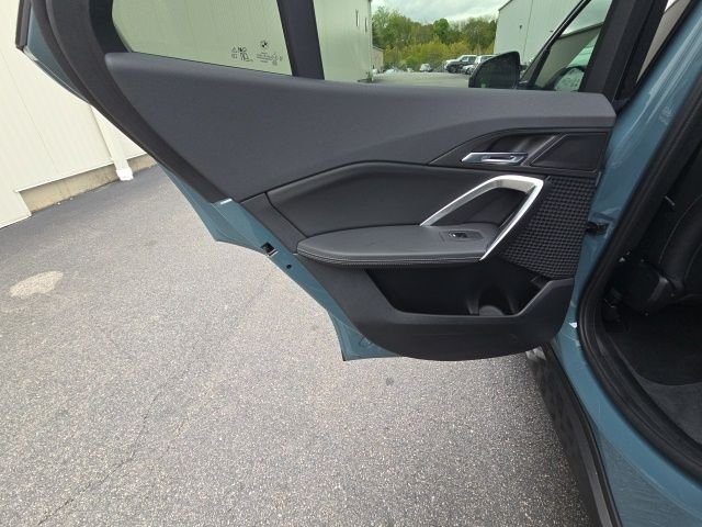 Used 2025 Green BMW xDrive28i image 22