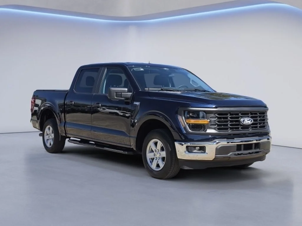 Certified Used 2025 Antimatter Blue Metallic Ford XL image 2