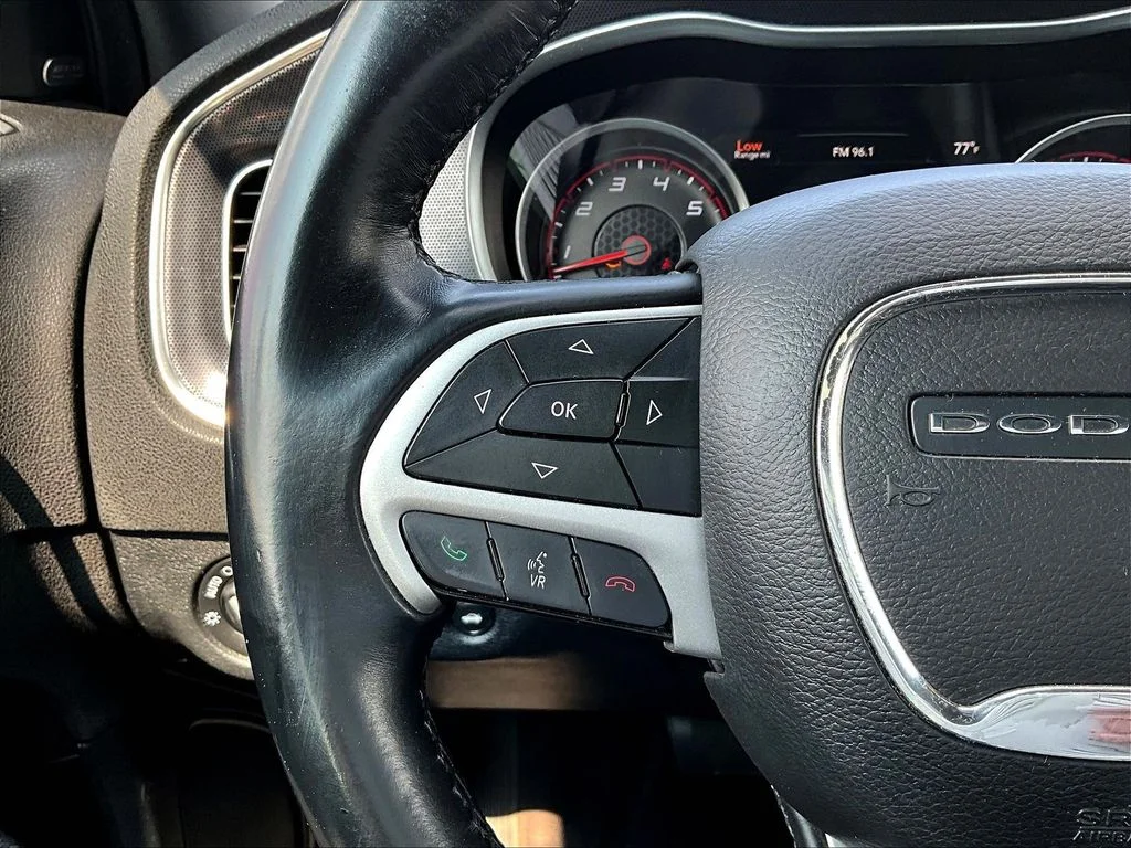 Used 2016 Black Dodge SXT image 14
