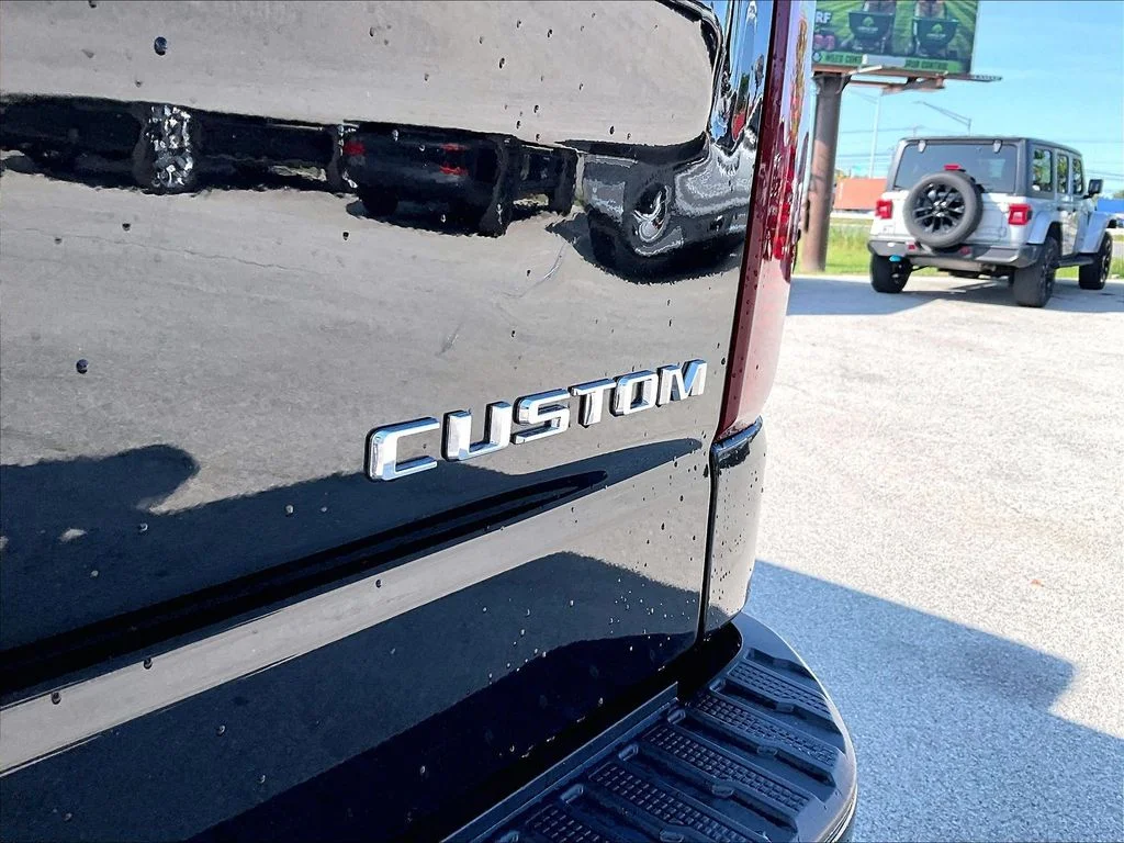 Used 2022 Black Chevrolet Custom Trail Boss image 9