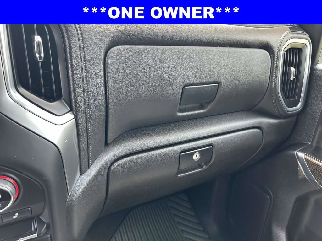 Used 2022 Silver Ice Metallic Chevrolet LT image 21