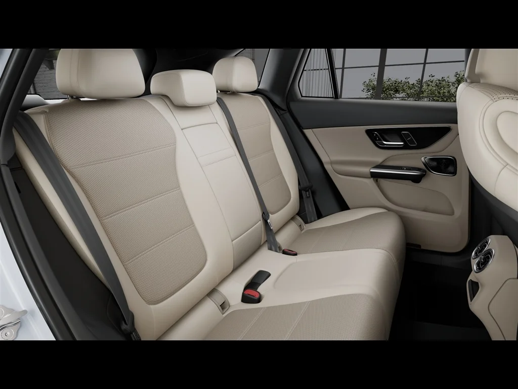 New 2026 Polar White Mercedes-Benz GLC 300 4MATIC® image 40