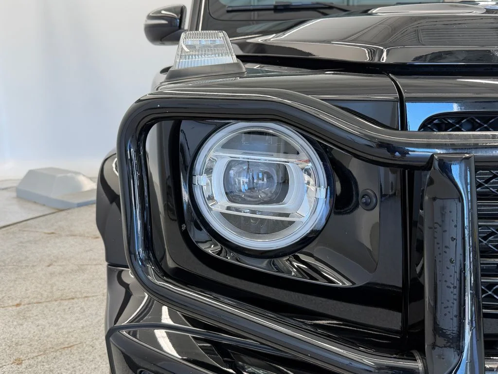 Used 2021  Mercedes-Benz G 550 image 4