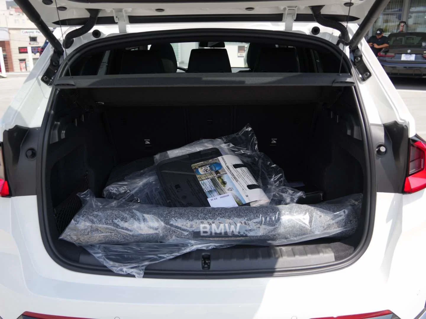 New 2026 Alpine White BMW xDrive28i image 5