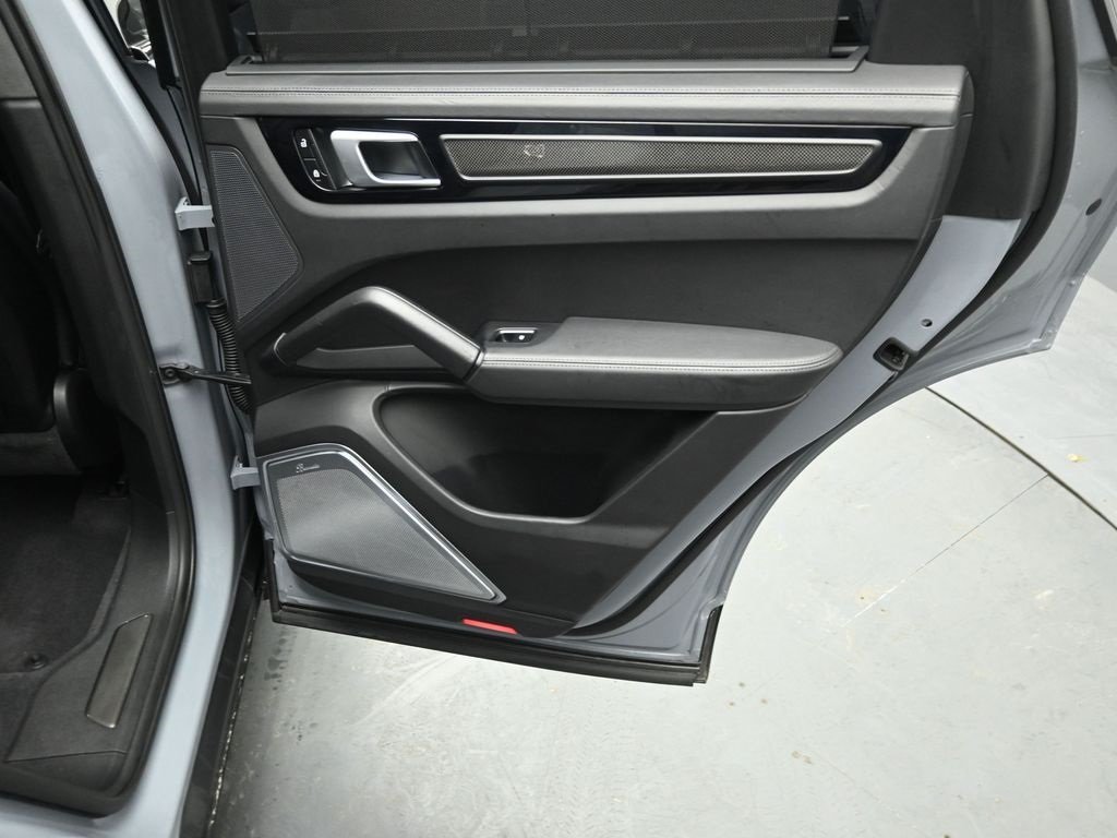2022 PORSCHE CAYENNE - Image 25