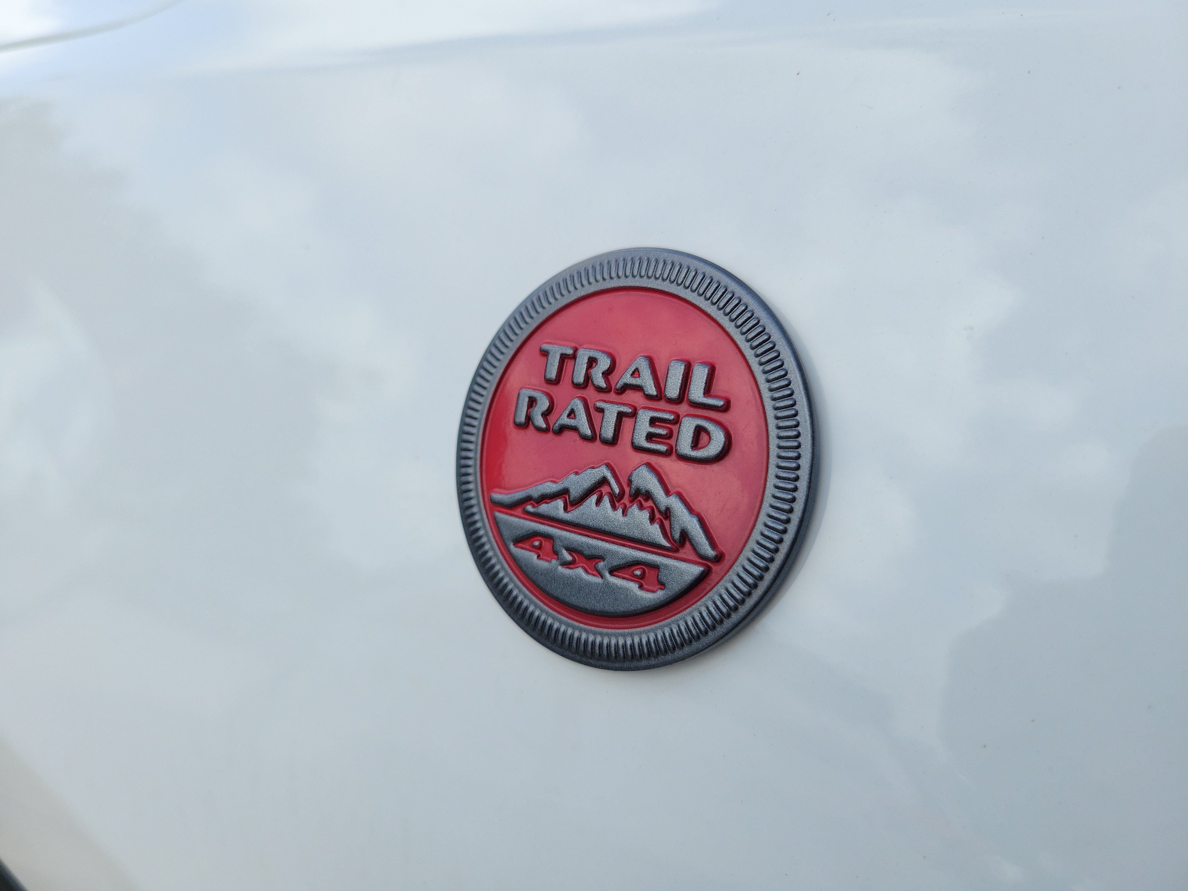 Used 2022 Bright White Clearcoat Jeep Trailhawk image 14