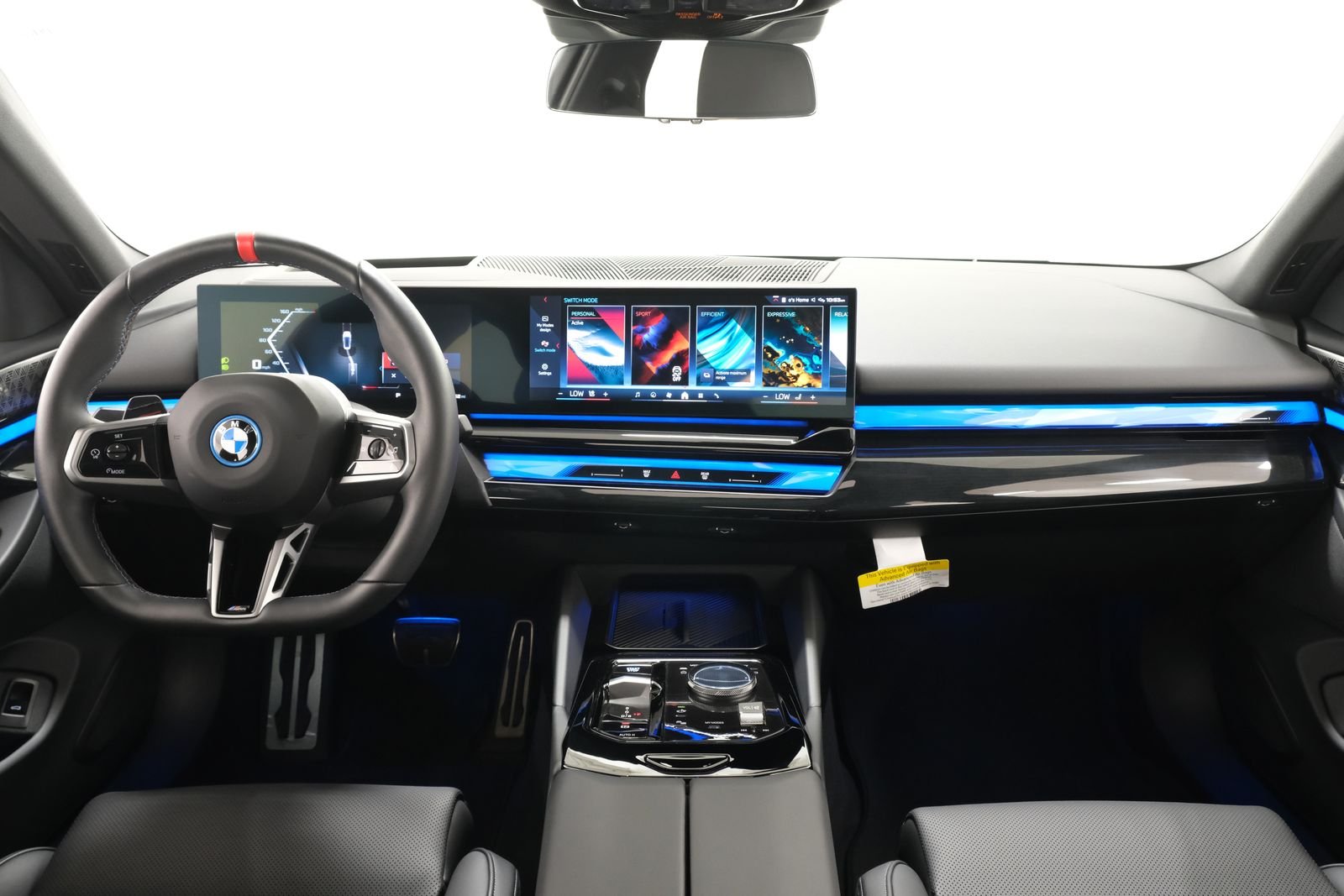 2025 BMW i5 M60 - Photo 8