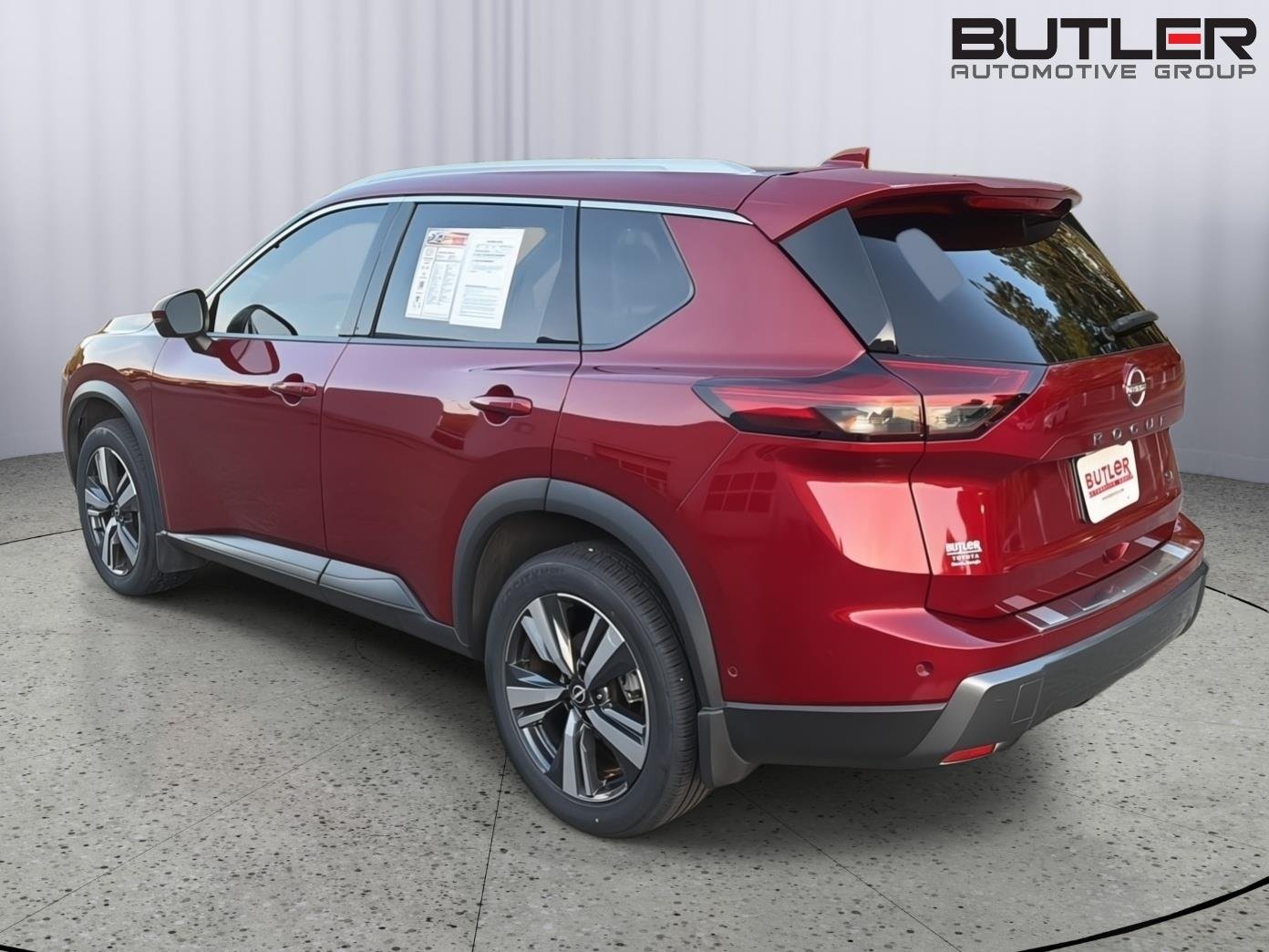 Used 2024 Scarlet Ember Tintcoat Nissan SL image 4