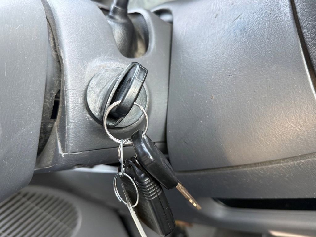 Used 2002  Ford XLT image 22