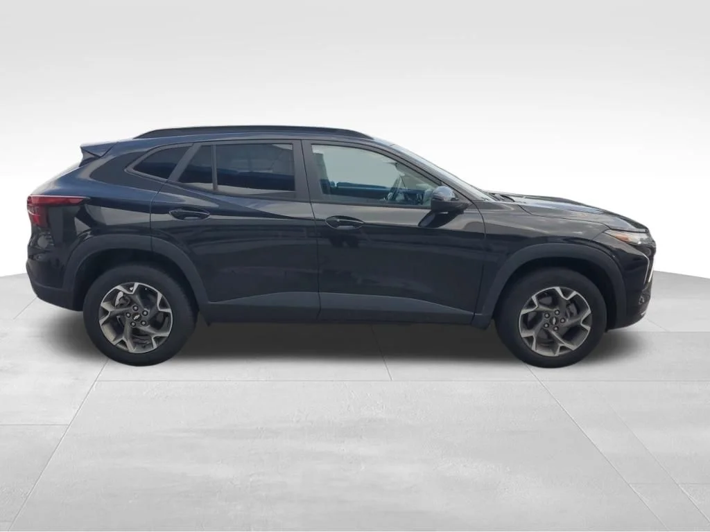 Used 2024 Black Chevrolet LT image 7
