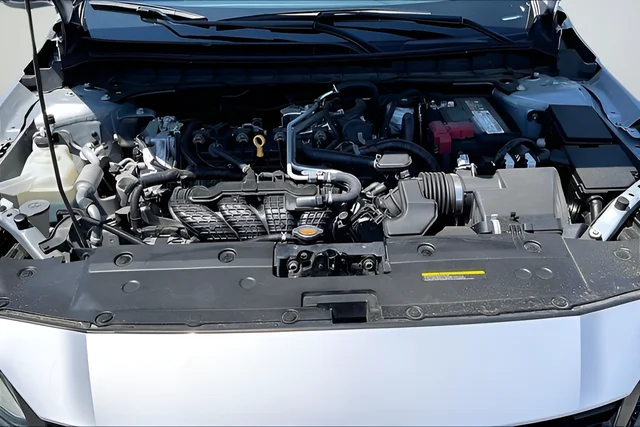 2024 Nissan Altima SR - Photo 30