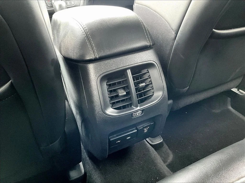 Used 2020 Black Jeep Limited image 13