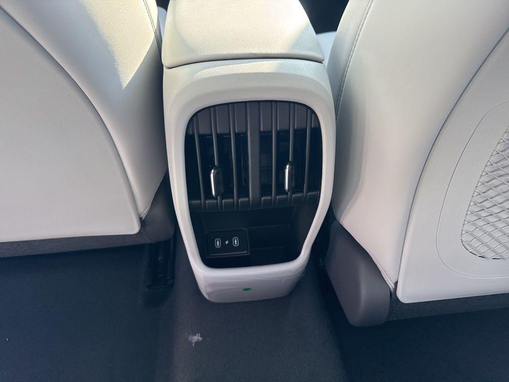 New 2026 White Hyundai Limited AWD image 30