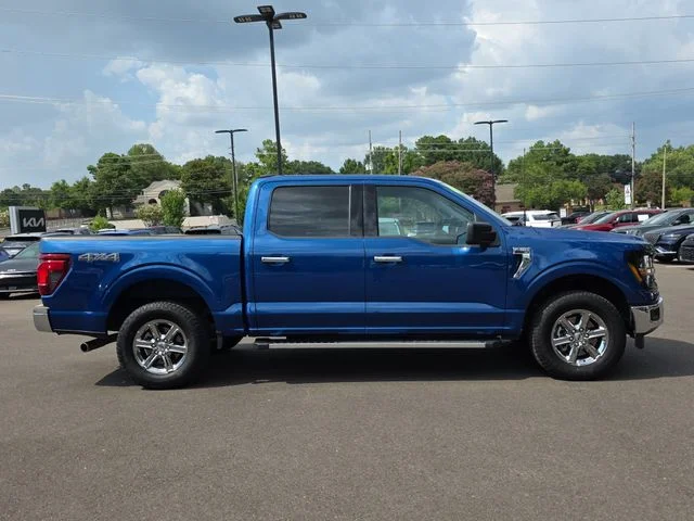 Used 2025 Blue Ford XLT image 6