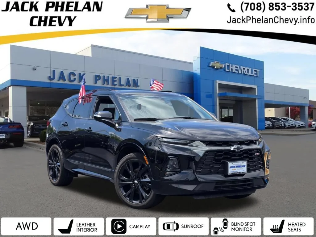 Used 2021 BLACK Chevrolet RS image 1