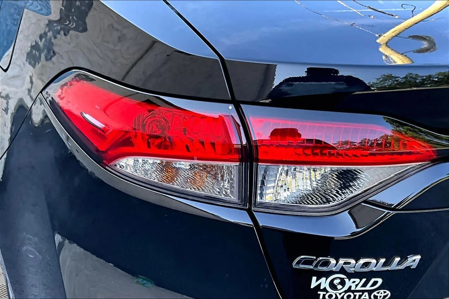 Used 2025 Midnight Black Metallic Toyota LE image 57