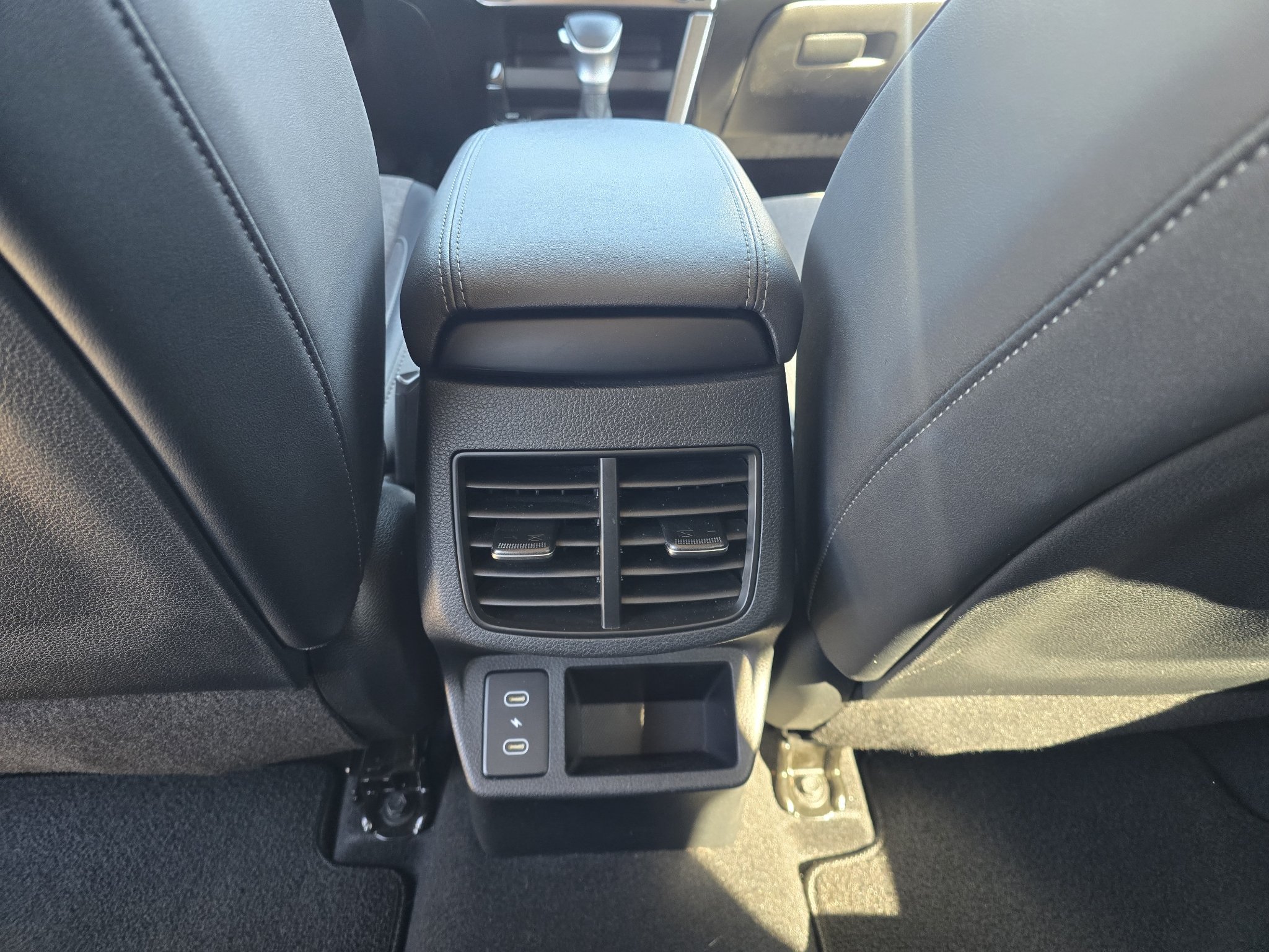 Used 2024 Valais Green/Black Roof Kia S image 29