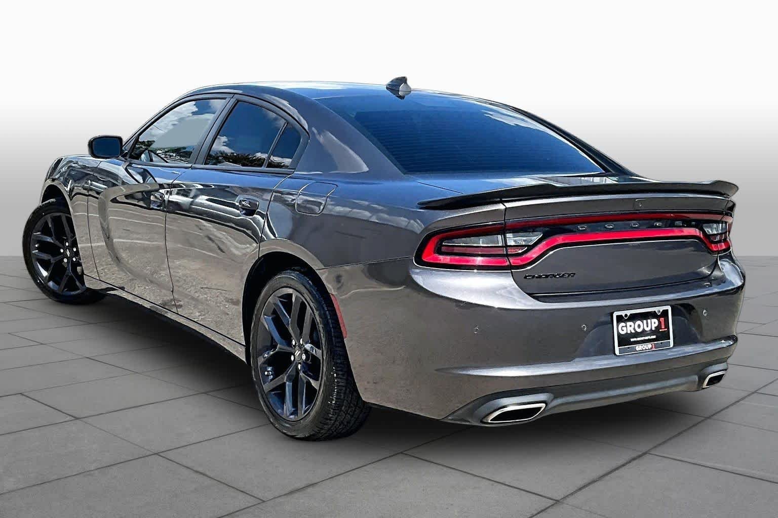 Used 2023 Granite Pearlcoat Dodge SXT image 14