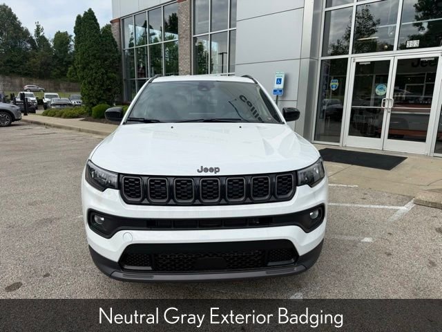 New 2026 Bright White Clear-Coat Exterior Paint Jeep Latitude image 10