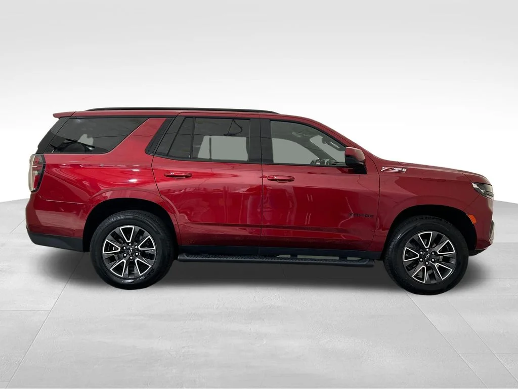 Used 2022 Red Chevrolet Z71 image 7