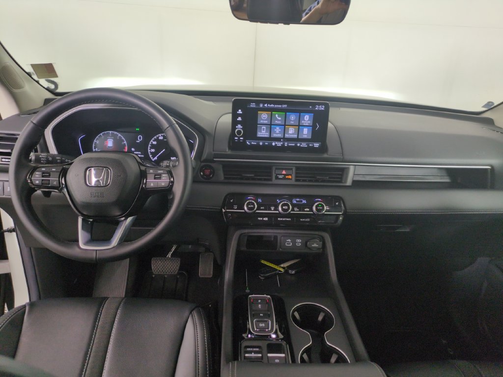 2025 Honda Pilot EX-L - Photo 18