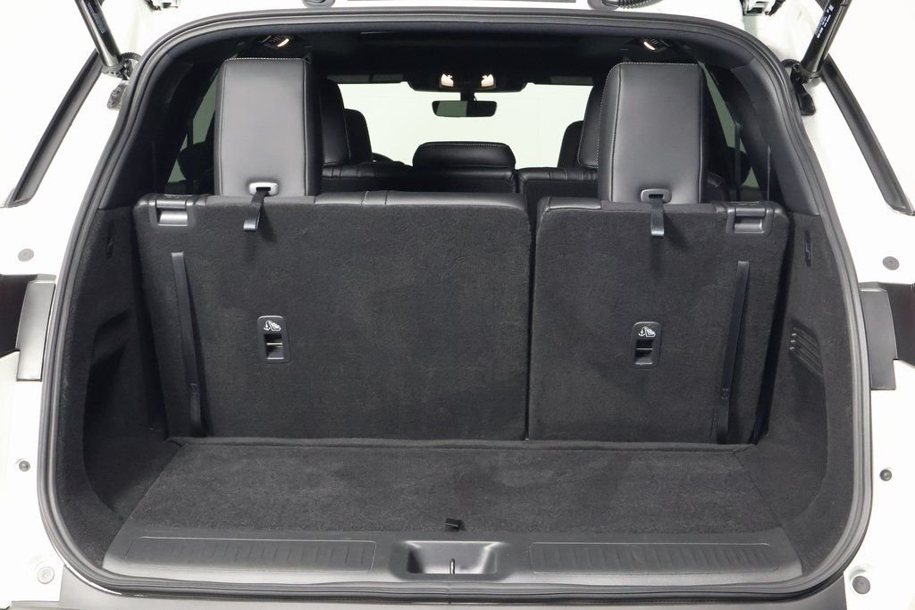 Used 2025 Majestic INFINITI LUXE image 15