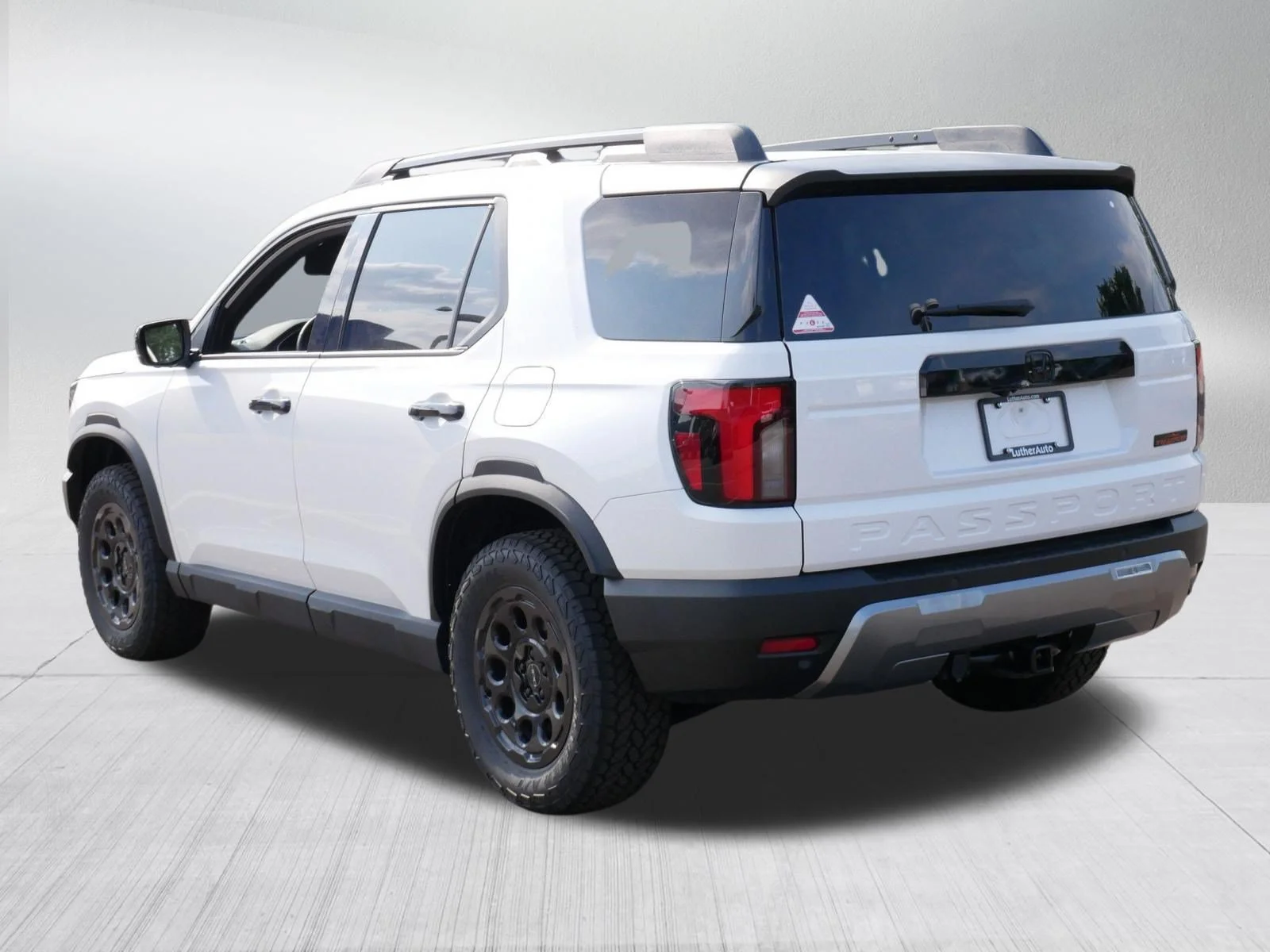 Certified Used 2026 Platinum White Pearl Honda TrailSport Elite Blackout image 42