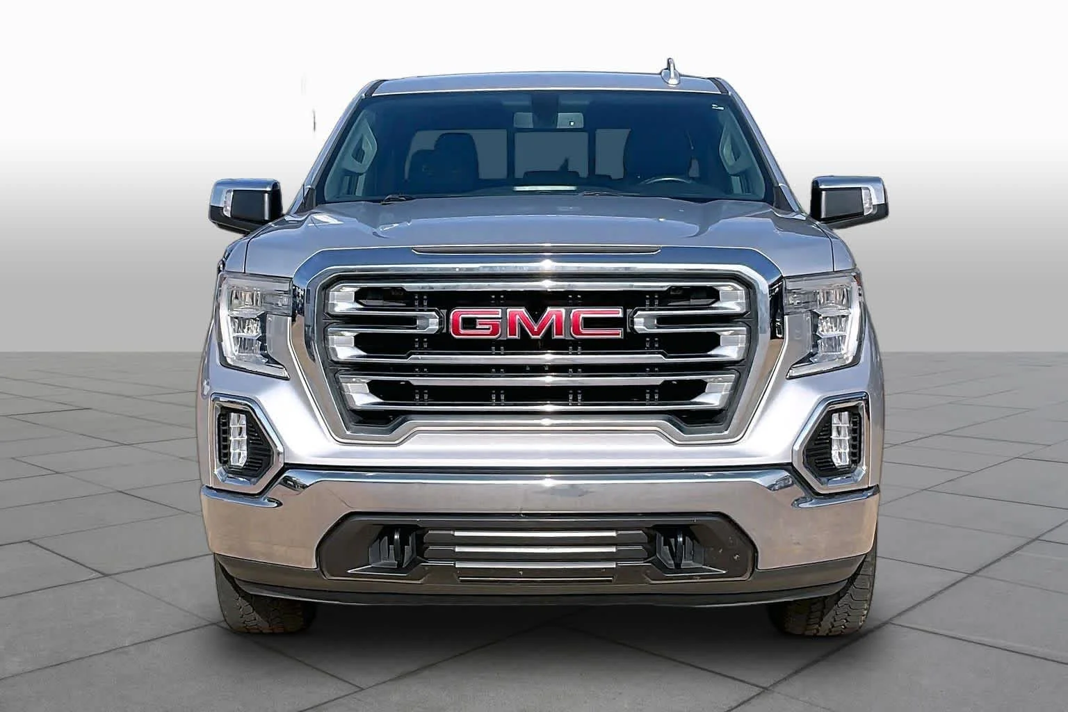 Used 2019 Quicksilver Metallic GMC SLT image 4