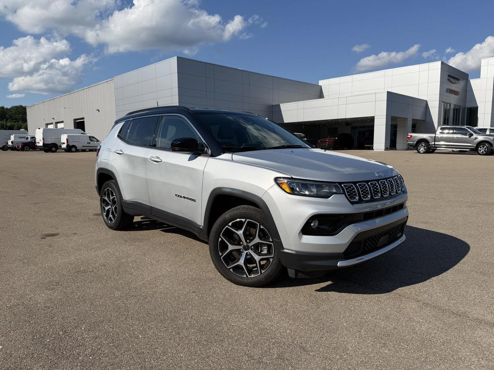 Certified Used 2025 Silver Zynith Metallic Clearcoat Jeep Limited image 3