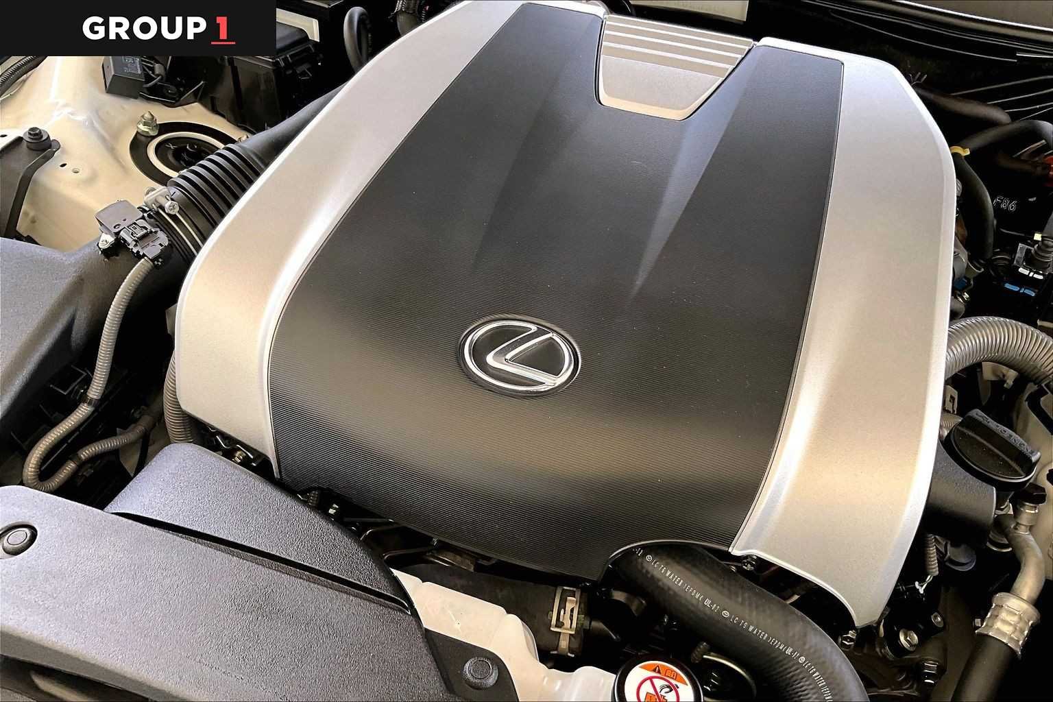 Certified Used 2025 ULTRA WHITE Lexus F SPORT Design image 31